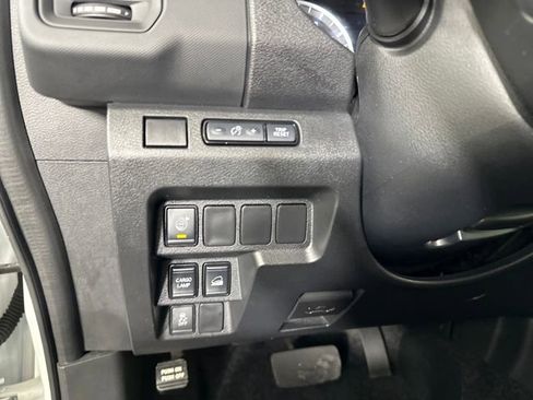 Used 2024 Nissan Frontier S w/ Technology Package image 19