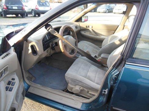 Used 1993 Subaru Legacy LS AWD/4WD image 3