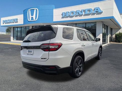 New 2026 Honda Pilot Sport image 4