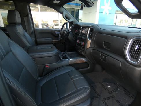 Certified 2021 Chevrolet Silverado 1500 High Country w/ Technology Package AWD/4WD image 17