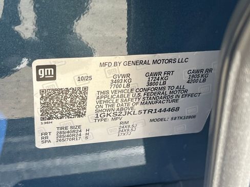 New 2026 GMC Yukon XL Denali w/ Denali Reserve Package image 28