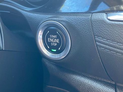 Used 2022 Buick Encore GX Preferred w/ Cold Weather Comfort Package AWD/4WD image 26
