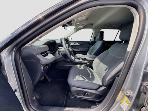 Certified 2025 Ford Explorer Active RWD image 21