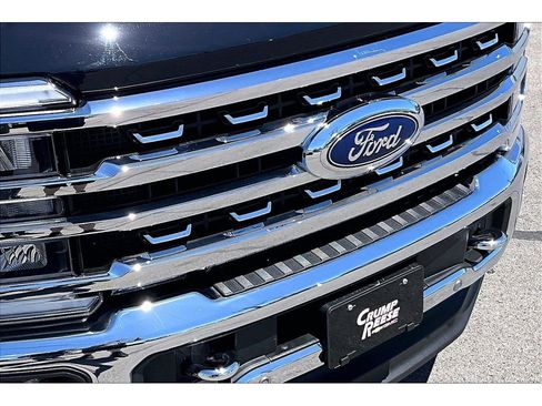 Used 2023 Ford F350 Lariat w/ Lariat Ultimate Package AWD/4WD image 34