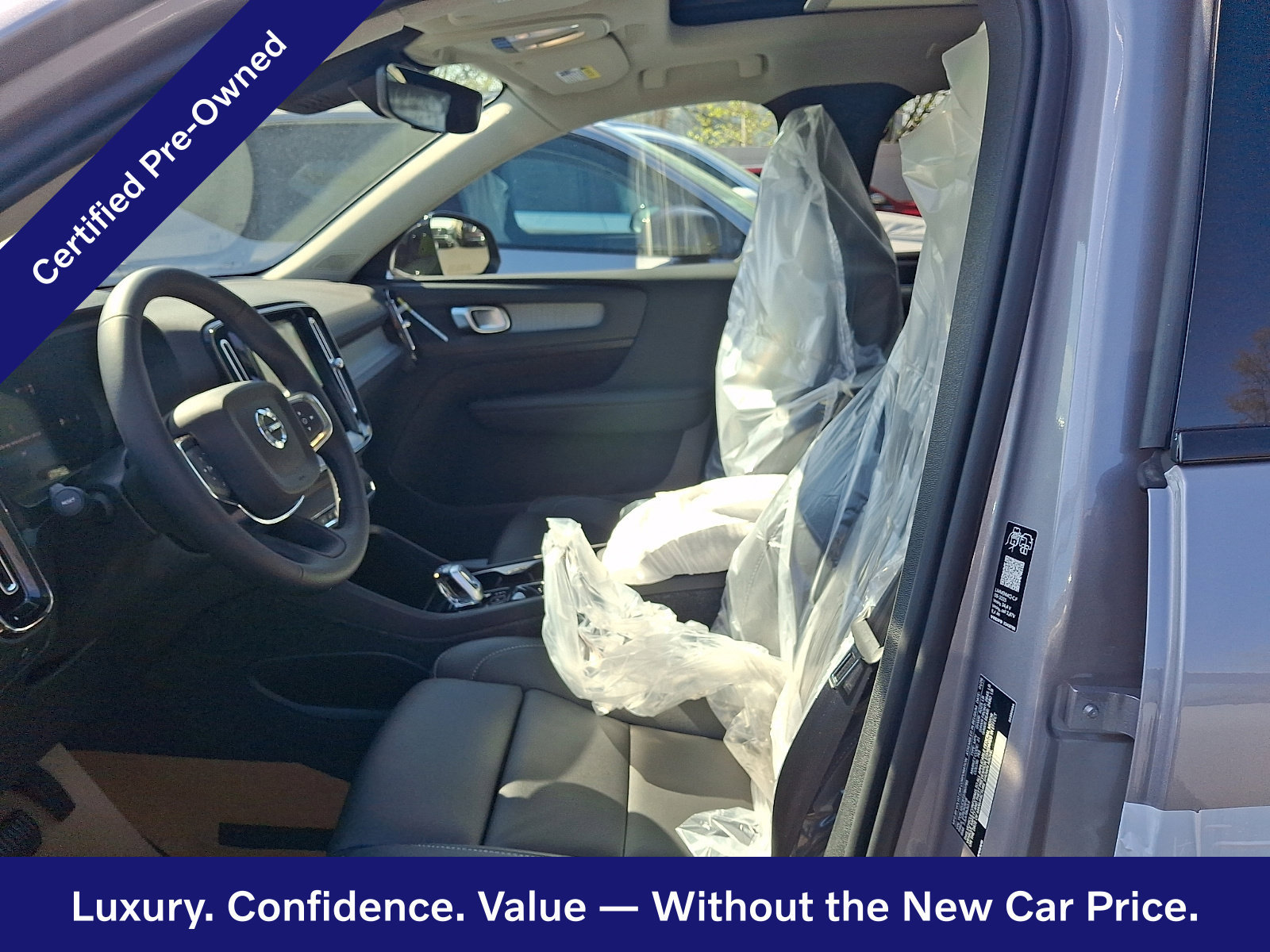 Certified 2026 Volvo XC40 B5 Plus w/ Climate Package AWD/4WD image 11