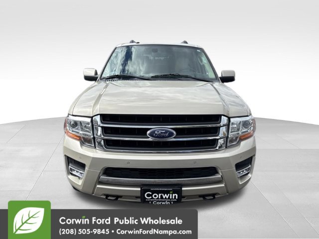 Used 2017 Ford Expedition Limited w/ Equipment Group 301A AWD/4WD image 2