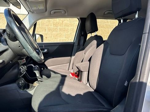 Used 2015 Jeep Renegade Latitude w/ Cold Weather Group AWD/4WD image 14