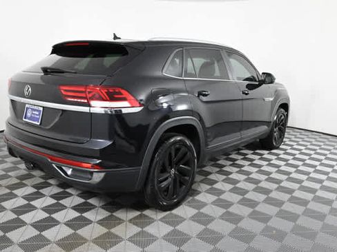 Used 2022 Volkswagen Atlas Cross Sport SE w/ Panoramic Sunroof Package image 10