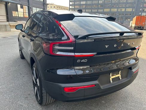 Certified 2022 Volvo C40 P8 Recharge Ultimate image 10