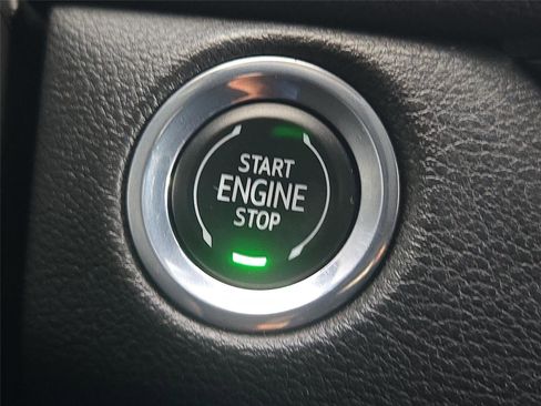 Used 2024 Cadillac XT4 Premium Luxury FWD image 22