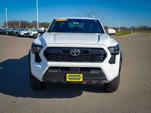 Used 2024 Toyota Tacoma TRD Off-Road AWD/4WD image 2