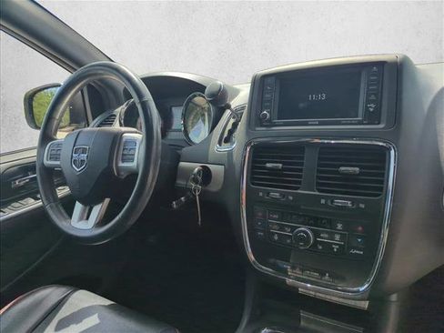 Used 2017 Dodge Grand Caravan GT FWD image 26