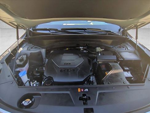 Used 2025 Kia Telluride SX w/ SX Captain's Chair Package image 28