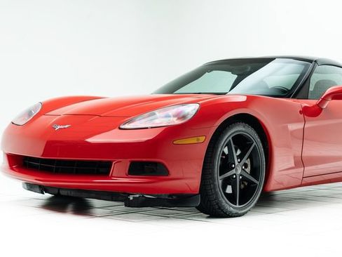 Used 2013 Chevrolet Corvette Coupe w/ Battery Protection Package RWD image 10