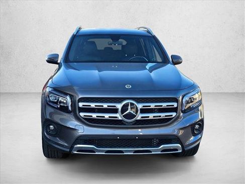 Used 2022 Mercedes-Benz GLB 250 w/ Premium Package Lite image 2
