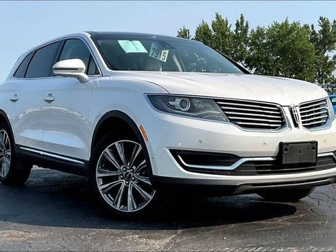 Used 2016 Lincoln MKX Reserve w/ Technology Package AWD/4WD image 2
