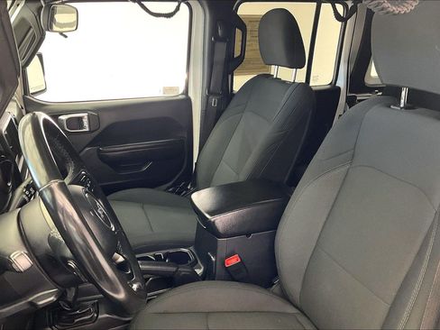 Used 2018 Jeep Wrangler Unlimited Sport S AWD/4WD image 17