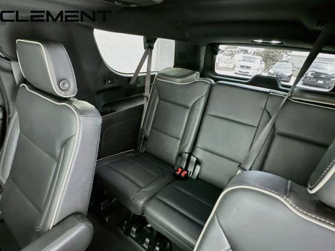 Used 2021 Chevrolet Suburban Premier w/ Premium Package AWD/4WD image 34