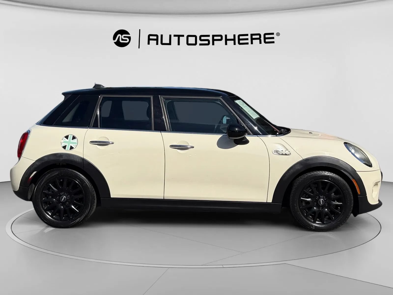 Used 2016 MINI Cooper 4-Door Hardtop w/ Media Package FWD image 10