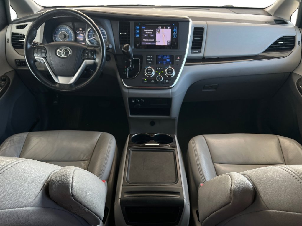 Used 2017 Toyota Sienna XLE w/ XLE Navigation Package AWD/4WD image 15