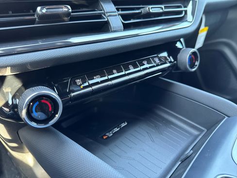 New 2025 Chevrolet Equinox EV RS w/ Active Safety Package 3 image 22