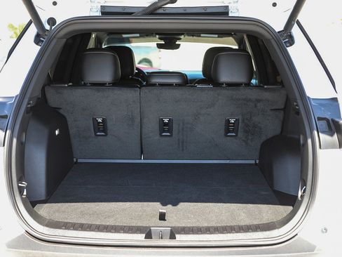 Used 2025 Chevrolet Equinox LT w/ Convenience Package II FWD image 25