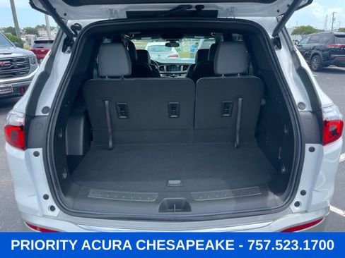Used 2023 Buick Enclave Essence FWD image 24