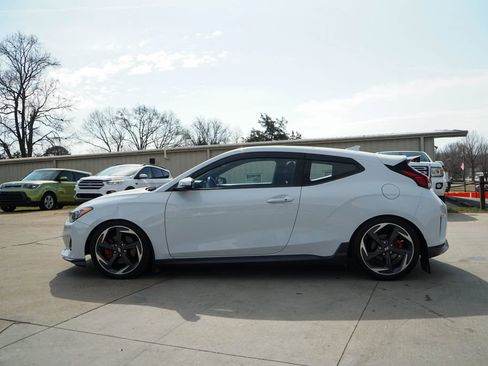 Used 2019 Hyundai Veloster Turbo image 18