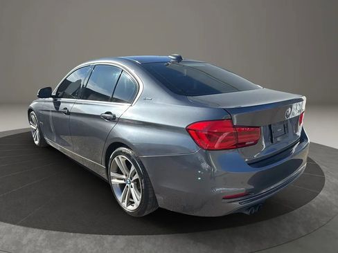 Used 2018 BMW 330e RWD image 11