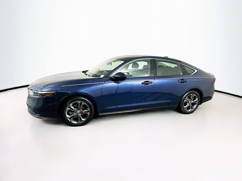 Used 2023 Honda Accord EX image 4