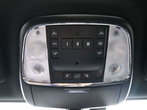 Used 2020 Jeep Grand Cherokee Limited w/ Luxury Group II AWD/4WD image 30