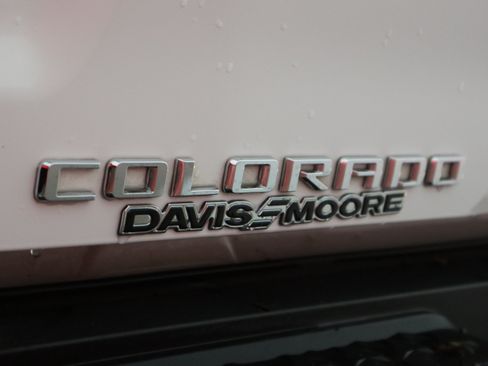Used 2024 Chevrolet Colorado ZR2 w/ Safety Package AWD/4WD image 58