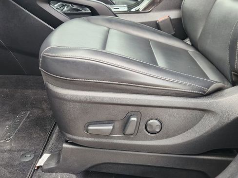 Used 2025 Kia Telluride S FWD image 23