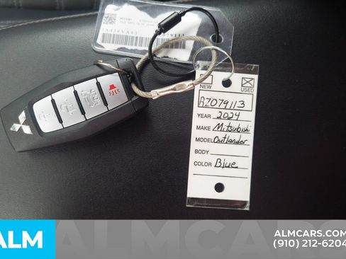 Used 2024 Mitsubishi Outlander SE AWD/4WD image 15