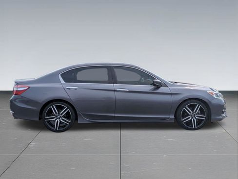 Used 2016 Honda Accord Sport image 6
