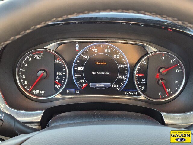 Used 2023 Chevrolet Traverse Premier FWD image 20