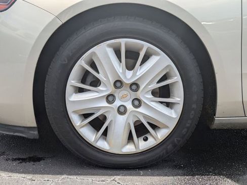 Used 2015 Chevrolet Impala LS w/ LS Convenience Package FWD image 14
