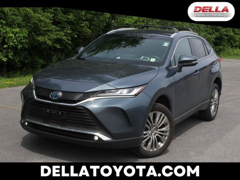 Used 2023 Toyota Venza XLE AWD/4WD image 1