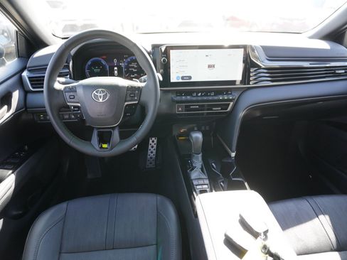 Used 2026 Toyota Camry XSE AWD/4WD image 2