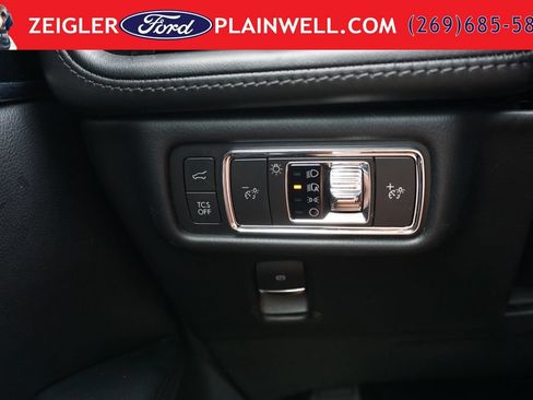 Used 2022 Lincoln Nautilus AWD w/ Premium Package image 30