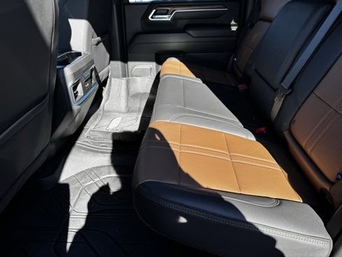 Used 2025 Chevrolet Silverado 3500 High Country w/ High Country Premium Package image 7