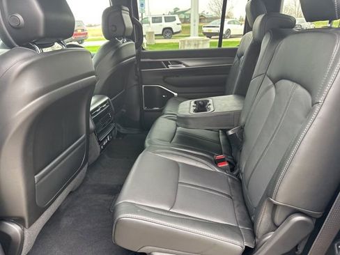 New 2026 Jeep Grand Wagoneer Limited AWD/4WD image 25