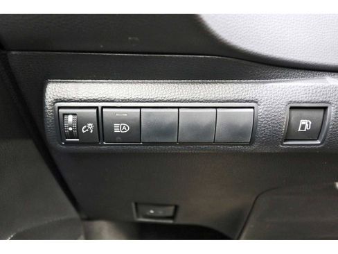 Used 2025 Toyota Corolla XLE image 19