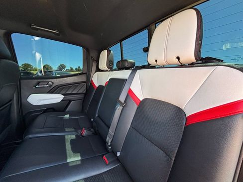 Used 2023 GMC Canyon AT4X AWD/4WD image 18