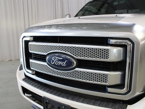 Used 2016 Ford F350 Platinum w/ Platinum Package AWD/4WD image 30