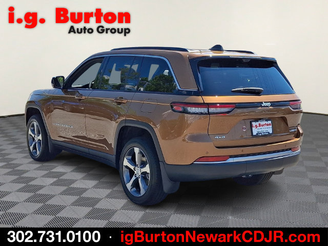 New 2026 Jeep Grand Cherokee Limited w/ Luxury Tech Group II AWD/4WD image 3