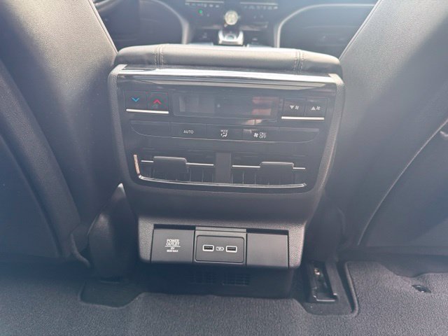 Used 2024 Acura MDX w/ Technology Package FWD image 16