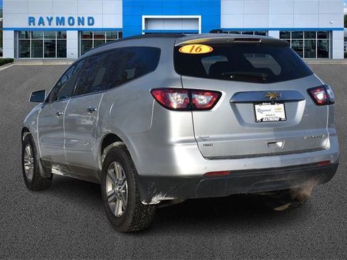 Certified 2016 Chevrolet Traverse LT image 5