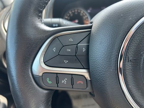 Used 2018 Jeep Renegade Limited w/ UConnect 8.4 Nav Group AWD/4WD image 17