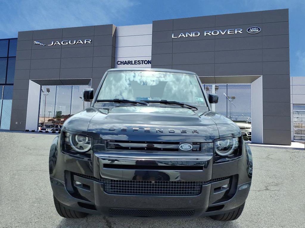 New 2026 Land Rover Defender 130 X-Dynamic SE AWD/4WD image 8